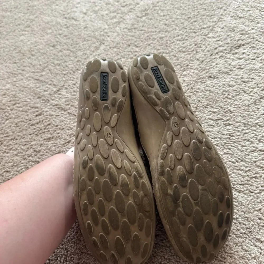 Josef Seibel Leather & Metallic Mary Jane Flats Women’s US Size 10 - 10.5 / 41